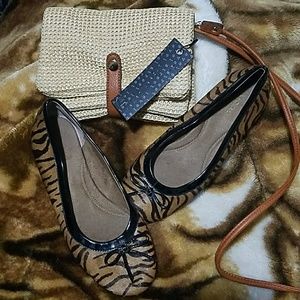 Tiger print fur feel flats.